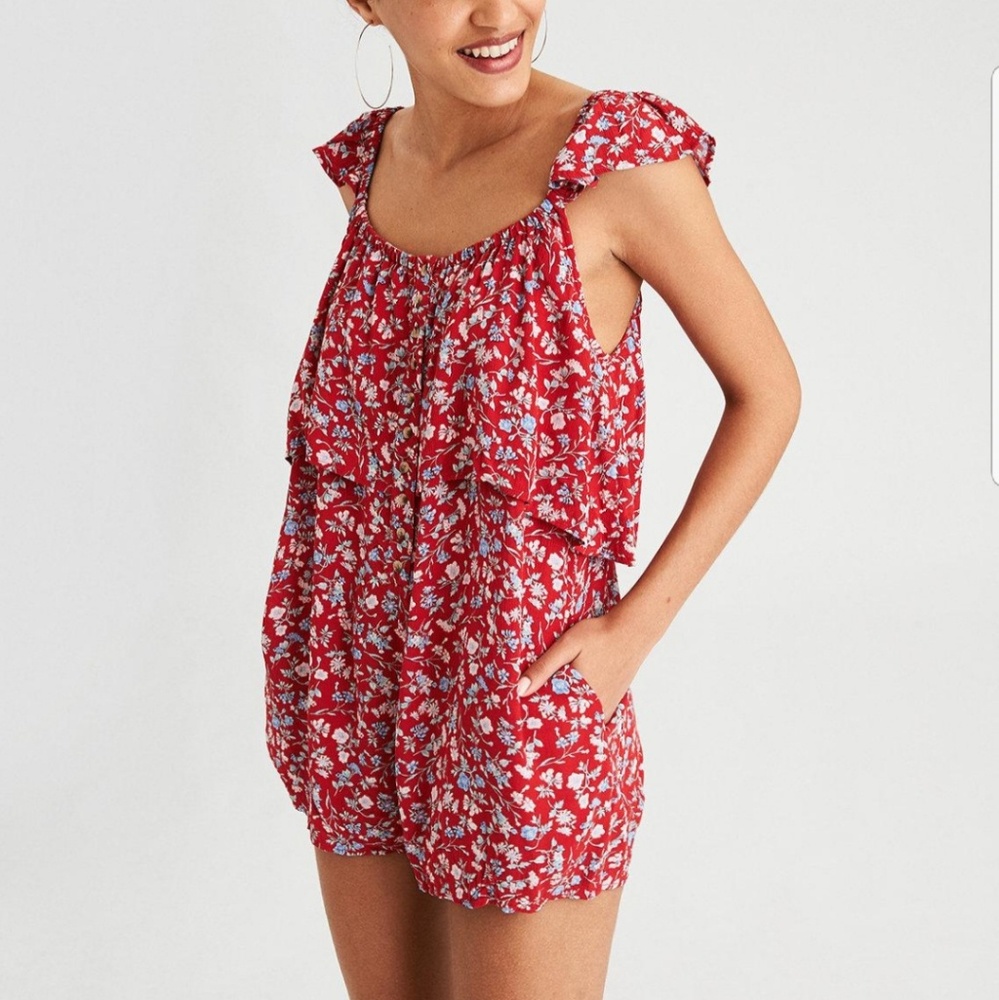 American Eagle Red Floral Romper Size:Small